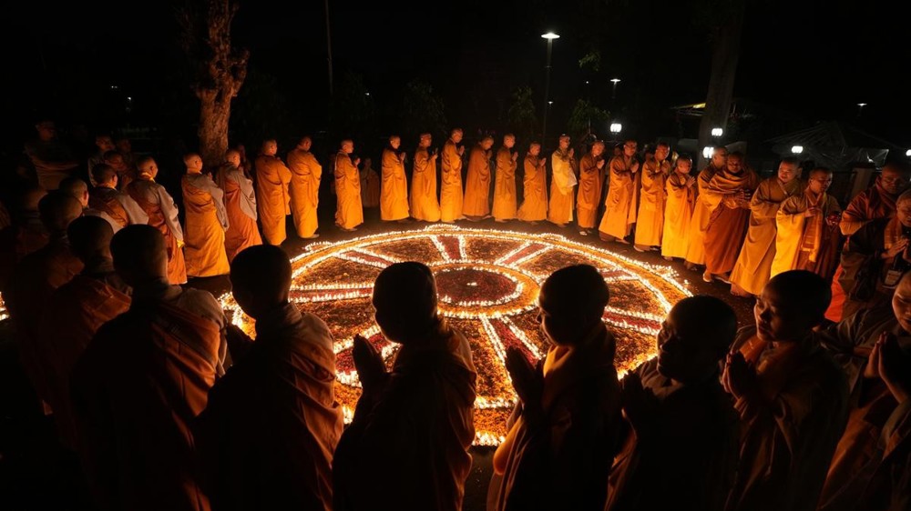 Ánh sáng nơi đất Phật – Từ giữ lửa truyền thừa đến thắp sáng Giác ngộ hôm nay của Tăng Ni sinh Trường Trung cấp Phật học Hà Nội