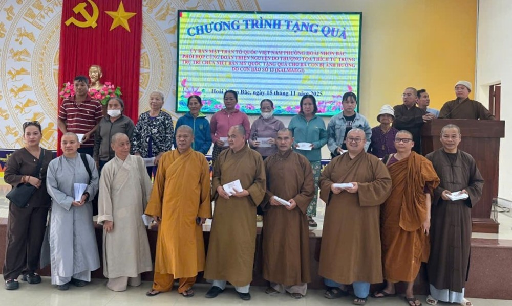 Quảng Ngãi: Tấm lòng vàng chia sẻ nỗi đau sau bão số 13 (bão Kalmaegi)