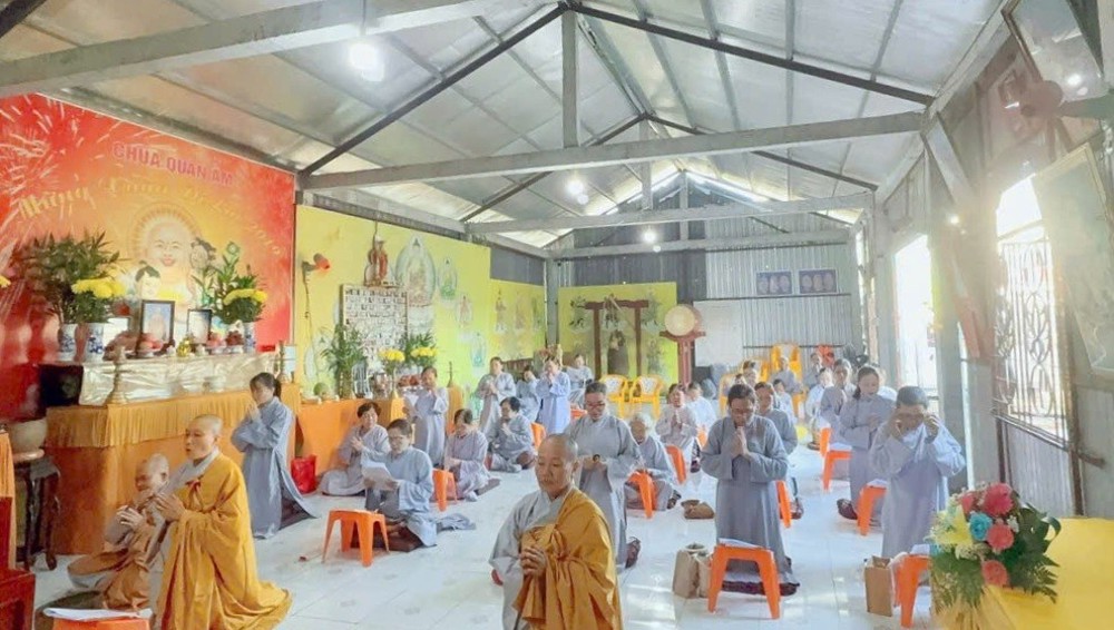 Vĩnh Long: Chùa Quan Âm tổ chức khóa tu “Một ngày an lạc” lần thứ 5