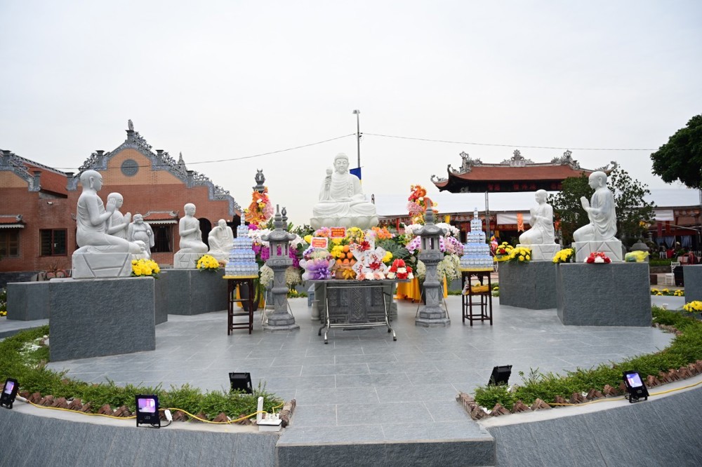 Hải Phòng: Trang nghiêm lễ cung rước tôn tượng chư Phật, Thánh Tăng và thập bát La Hán về chùa Quỳnh Đẩu