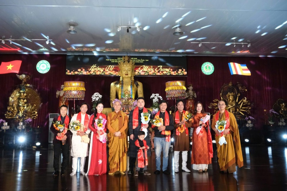 Hà Nội: Đêm nhạc gây quỹ từ thiện ủng hộ đồng bào miền Trung tại Luật Mật viện Thắng Nghiêm