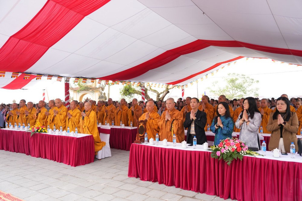 Phật giáo tỉnh Hà Tĩnh trang nghiêm tổ chức Đại lễ tưởng niệm 717 năm ngày Đức vua – Phật hoàng Trần Nhân Tông nhập Niết bàn