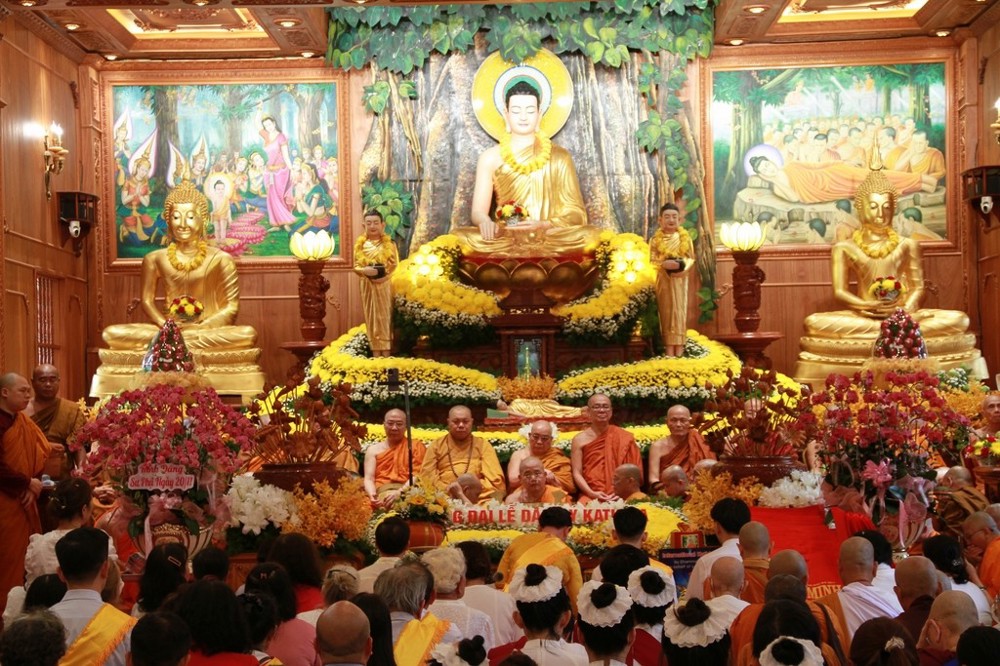 TP.HCM: Trang nghiêm lễ dâng y Kathina tại chùa Phước Hải