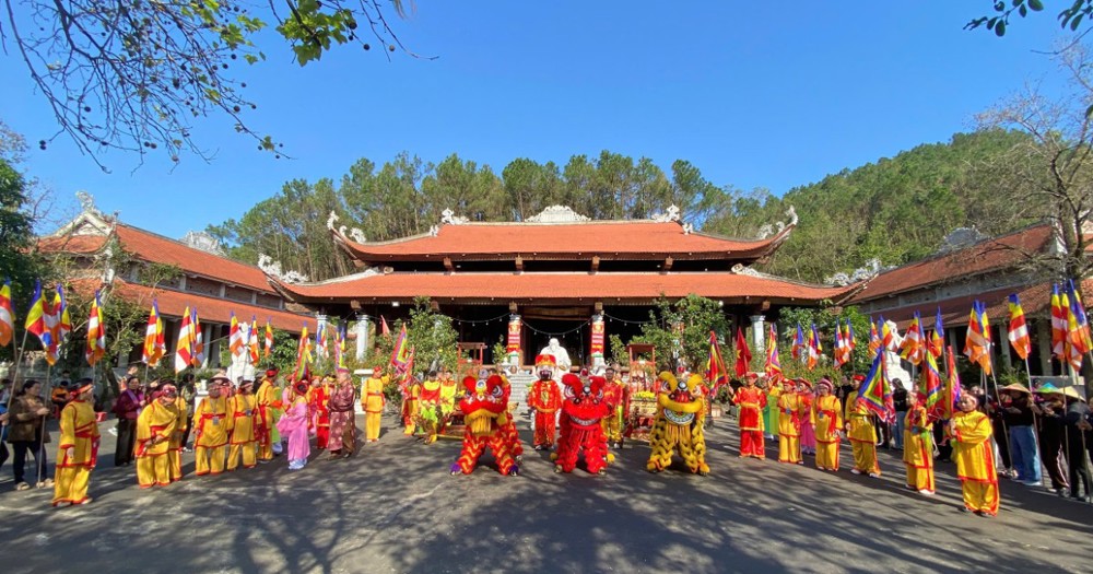 Hà Tĩnh: Chùa Đại Hùng kỷ niệm ngày “Hóa” của Thủy Tổ Quốc Mẫu