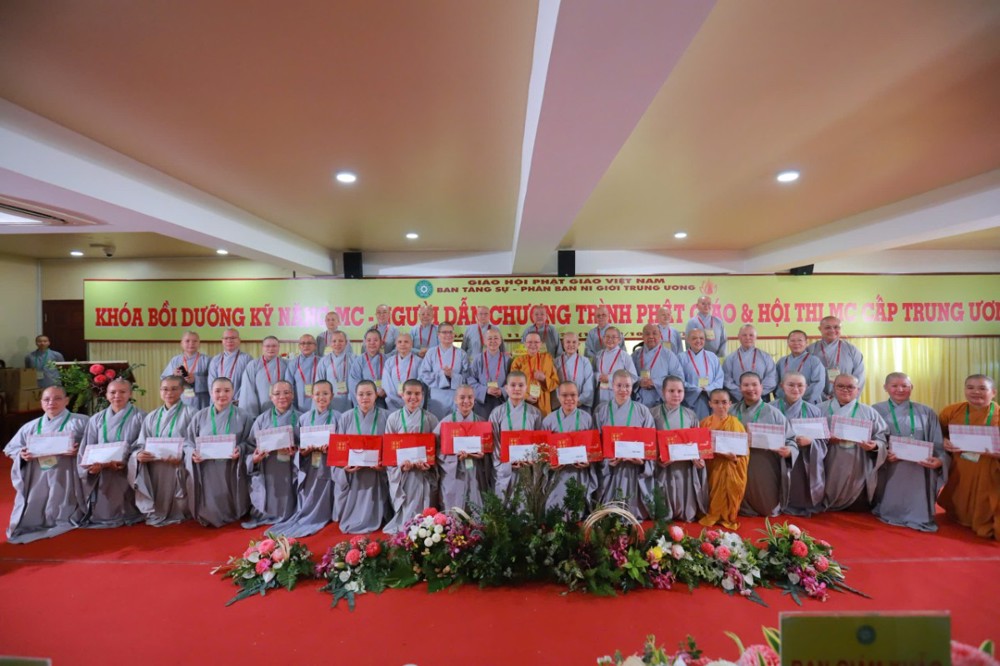 TP.HCM: Bế mạc Khóa bồi dưỡng Kỹ năng MC Phật giáo và Chung kết Hội thi MC cấp Trung ương