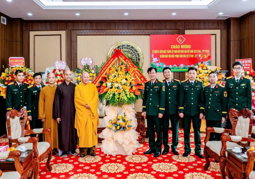 Ban Trị sự GHPGVN tỉnh Thanh Hóa thăm, chúc mừng kỷ niệm 81 năm ngày thành lập Quân đội Nhân dân Việt Nam