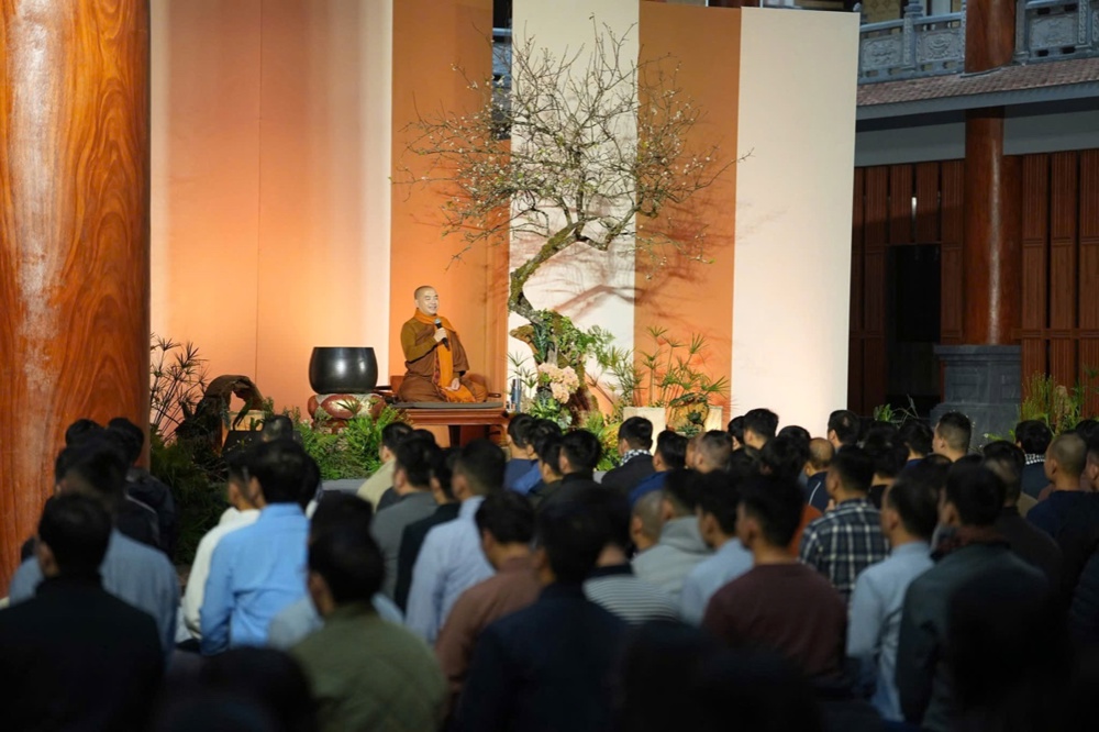 Bắc Ninh: Hơn 1.000 người tham gia khóa thiền “Mắt thương nhìn đời” tại chùa Hưng Phúc