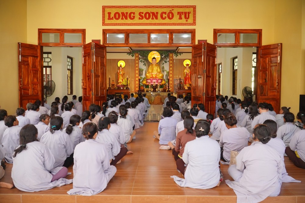 Khánh Hòa: Khóa tu một ngày do Đạo tràng tu học Thiện Đạo tổ chức tại chùa Long Sơn