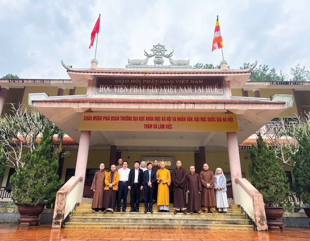 Học viện PGVN tại Huế đón tiếp Phái đoàn Trường Đại học Khoa học Xã hội và Nhân văn – Đại học Quốc gia Hà Nội thăm và làm việc
