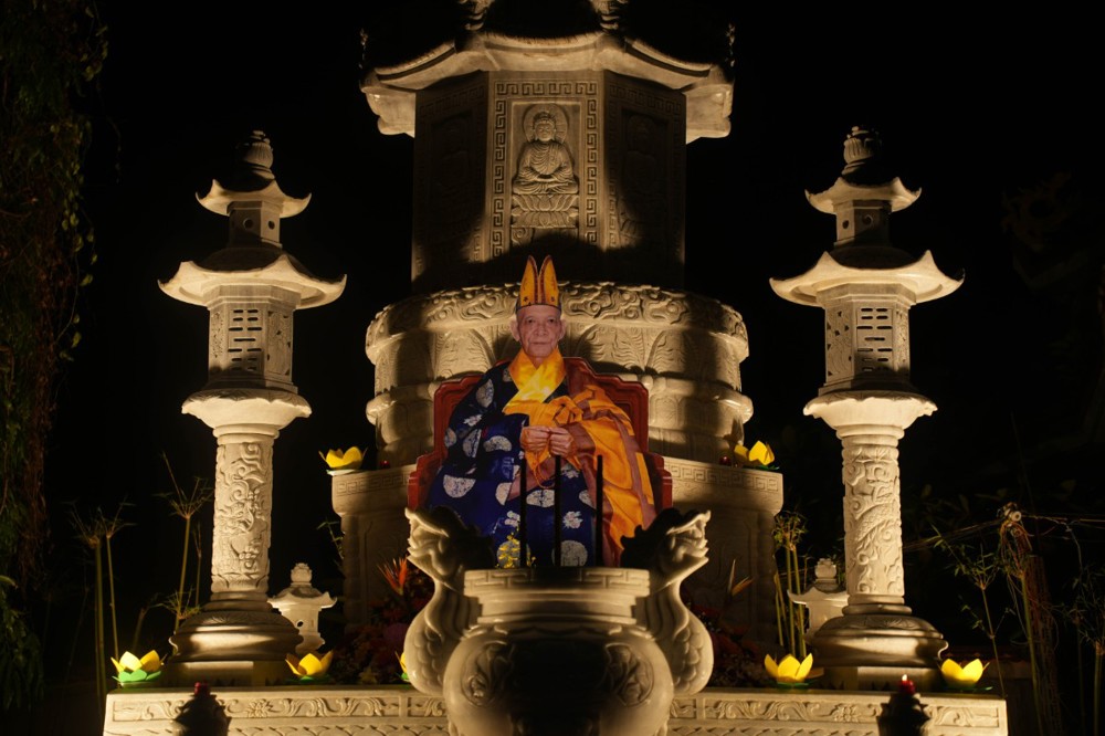 Tây Ninh: Đêm hoa đăng tưởng niệm Hòa thượng Thích Trí Chánh – Nguyên Viện chủ chùa Giác Nguyên