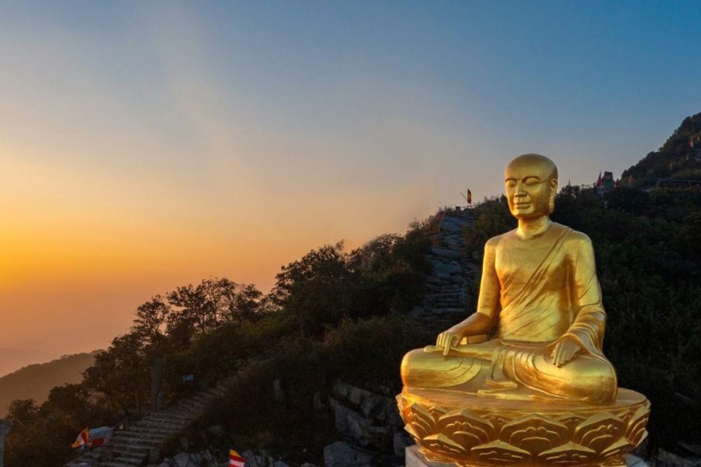 Hiện thực hoá học thuyết Cư trần lạc đạo của Phật hoàng Trần Nhân Tông