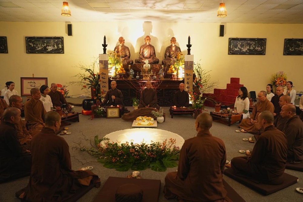 Ấm áp đêm thiền trà “Tình thầy” tại chùa Vạn Phúc