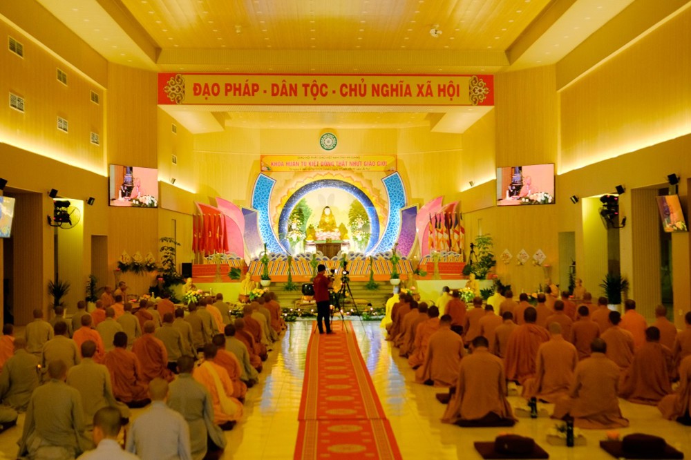 Chung bước trên đường đạo: Đêm thiền trà “Pháp lữ đồng hành”