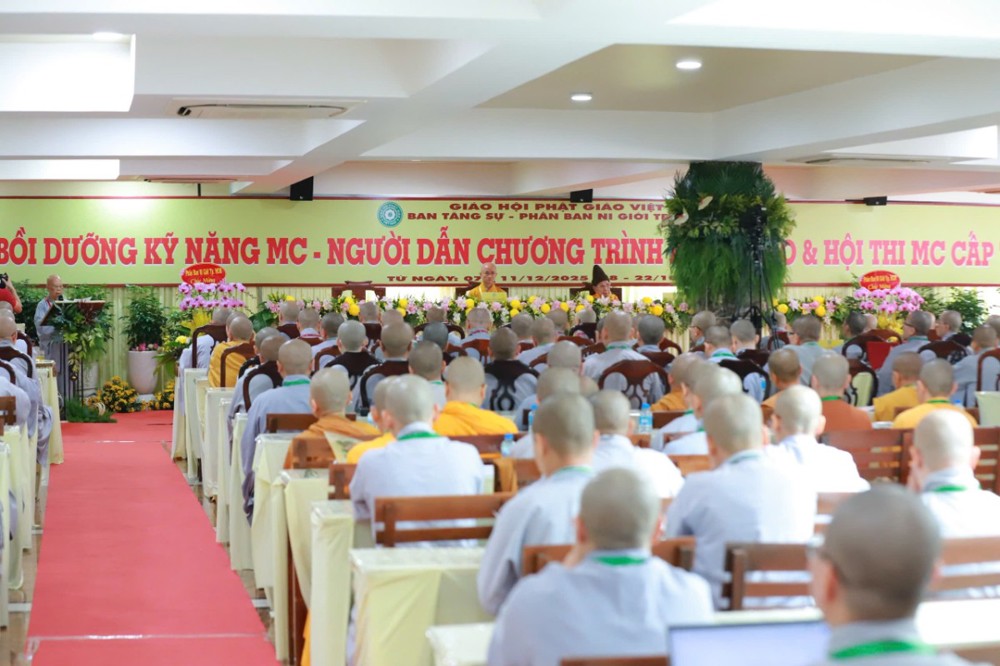 TP.HCM: Lễ khai giảng khóa “Bồi dưỡng kỹ năng MC – Người dẫn chương trình Phật giáo” tại chùa Vĩnh Nghiêm