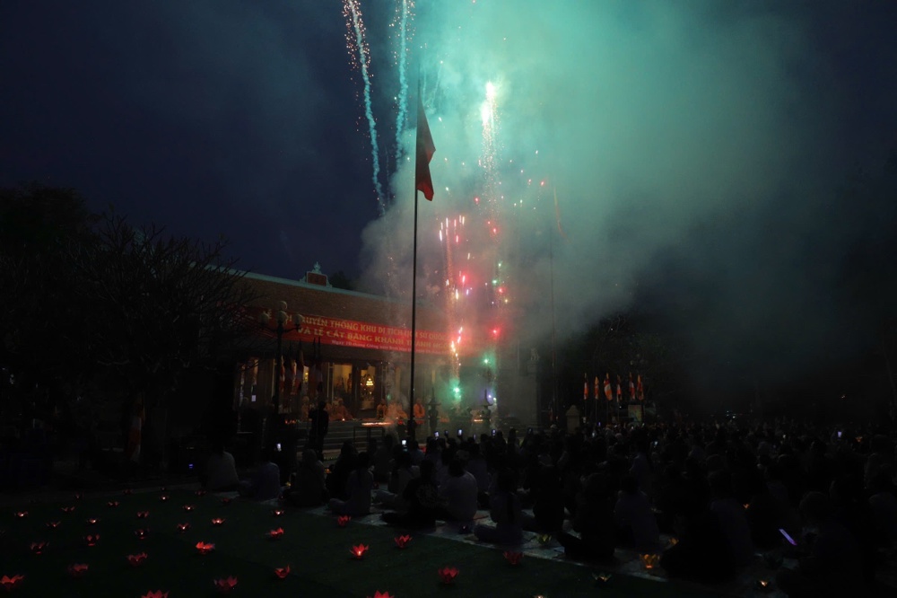 Phú Thọ: Lung linh đêm Hoa đăng mừng Phật Thành đạo và Khởi sắc kỳ thi Giáo lý cho 600 Phật tử插图33