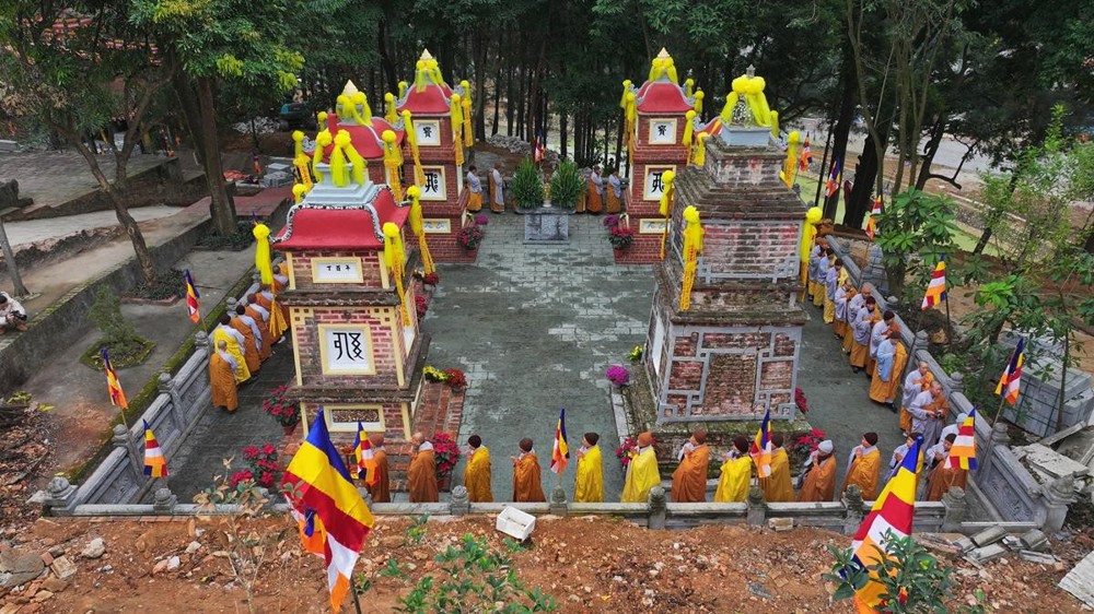 Trang nghiêm lễ tưởng niệm 30 năm ngày viên tịch của cố Ni trưởng Thích Đàm Hiền tại chùa Trăm Gian