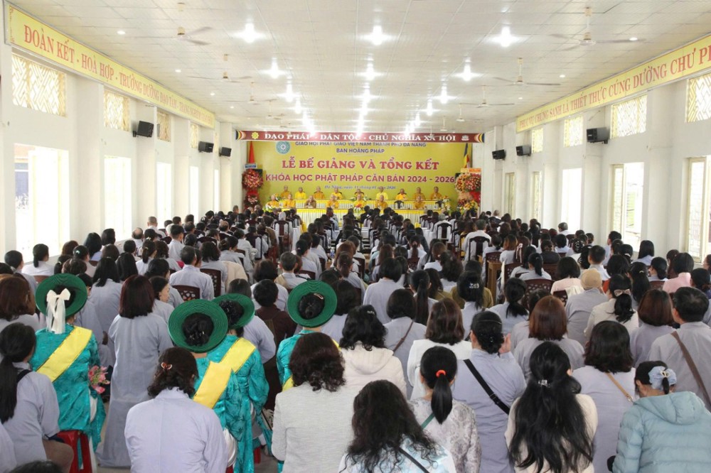 Đà Nẵng: Ban Hoằng pháp GHPGVN TP. Đà Nẵng long trọng tổ chức Lễ Bế giảng, Tổng kết và Trao Chứng chỉ Khóa học Phật pháp Căn bản 2024 – 2026