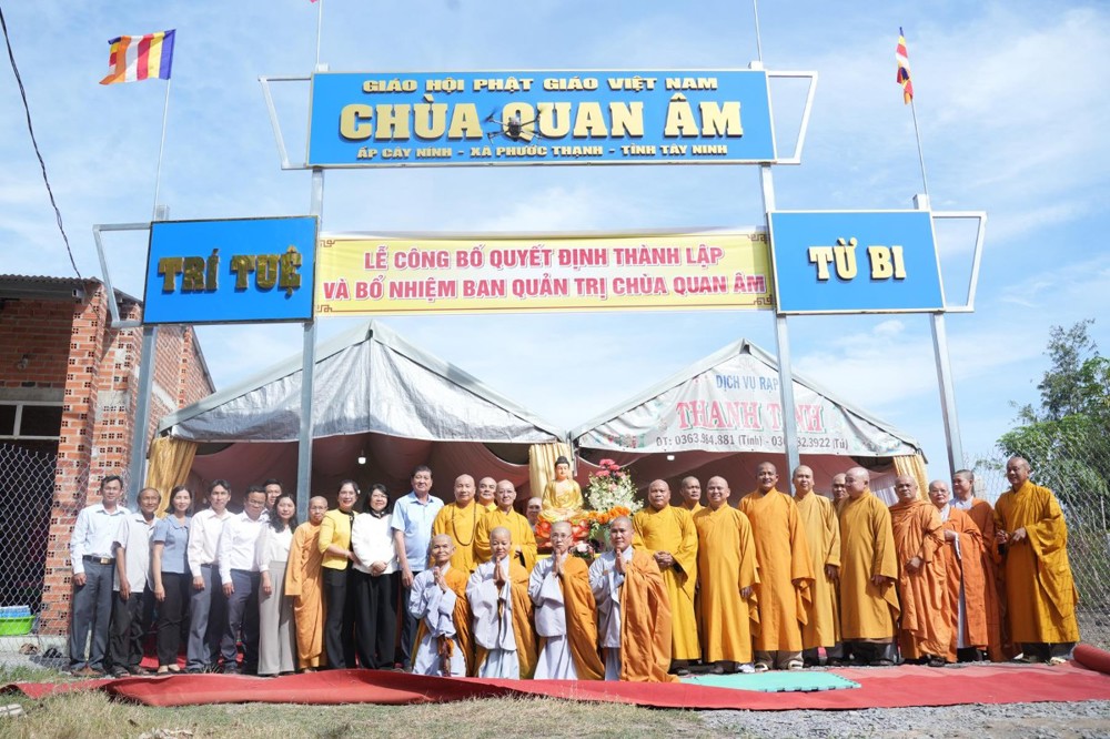 Tây Ninh: Lễ công bố Quyết định thành lập và bổ nhiệm Ban Quản trị chùa Quan Âm, xã Phước Thạnh.
