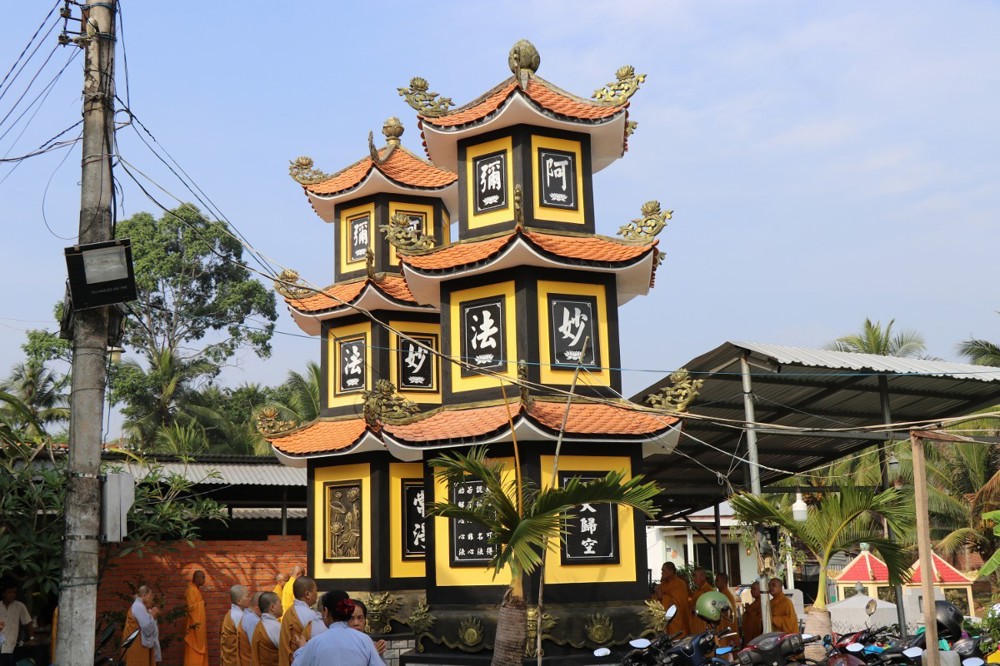 Vĩnh Long: Chùa Linh Quang thiết lễ tảo tháp, tưởng niệm giác linh trưởng lão Hòa thượng Thích Thiện Duyên