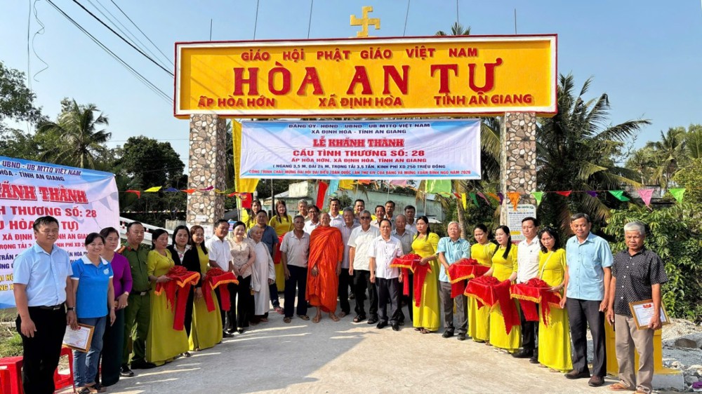 An Giang: Khánh thành cầu Tình thương số 28 trên địa bàn xã Định Hòa