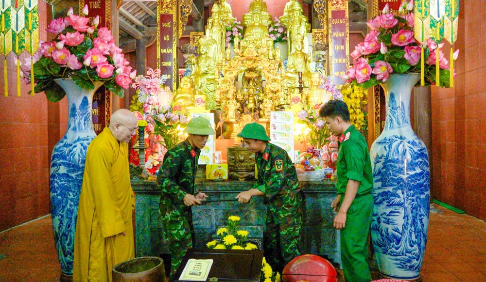 Ký sự: Mùa xuân cửa Phật nơi đầu sóng