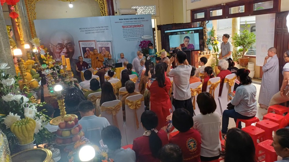 TP.HCM: Trang trọng buổi giới thiệu Ấn phẩm Khoa học và Triết học Phật giáo Tổng tập tại chùa Kỳ Viên