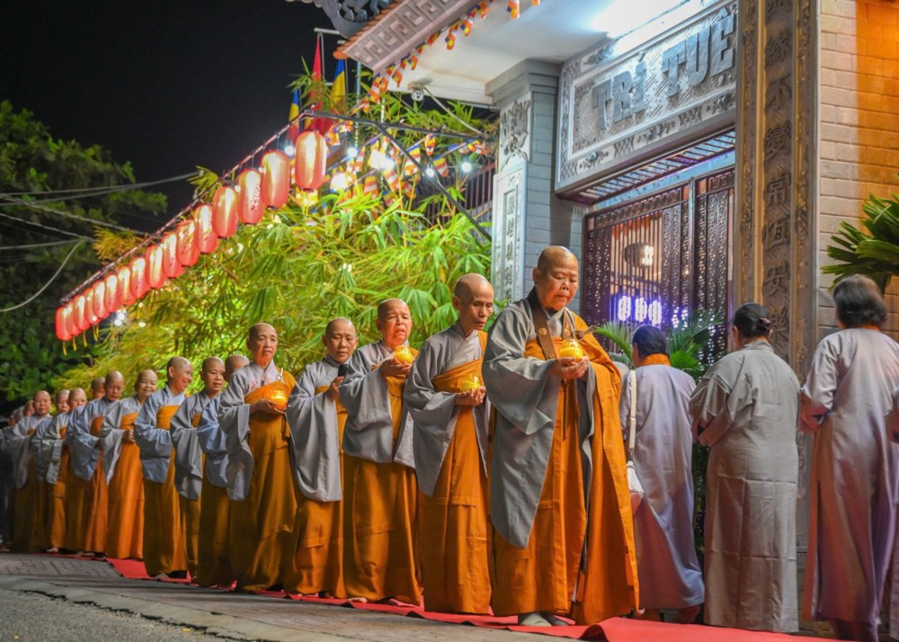 Đồng Tháp: Chuỗi hoạt động kỷ niệm ngày Phật Thành Đạo tại chùa Tịnh Nghiêm 