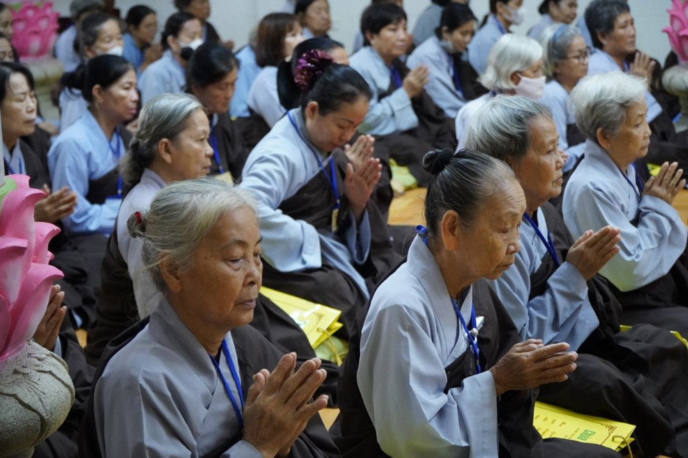 Đồng Tháp: Chùa Long Tế bế mạc khóa tu “Xuất gia gieo duyên” lần thứ 8 và kính mừng khánh đản Đức Phật A Di Đà