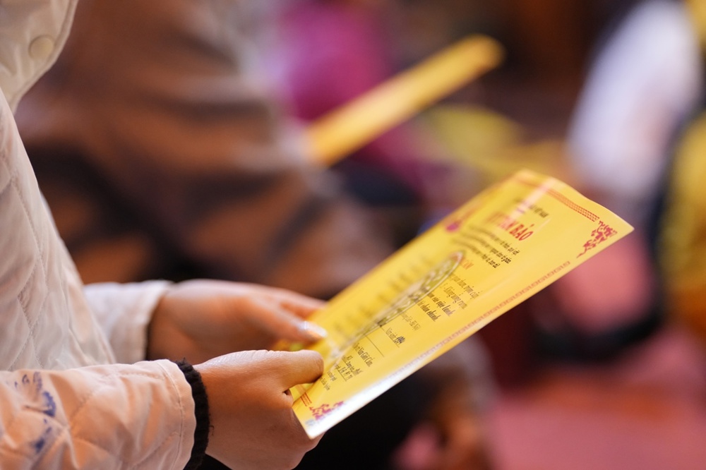 Hà Nội: Lễ quy y Tam Bảo cho gần 300 thiện nam tín nữ tại chùa Bằng