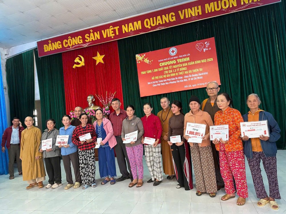 4,6 tỷ đồng hỗ trợ 3.526 hộ dân bị thiệt hại do bão lũ tại miền Trung