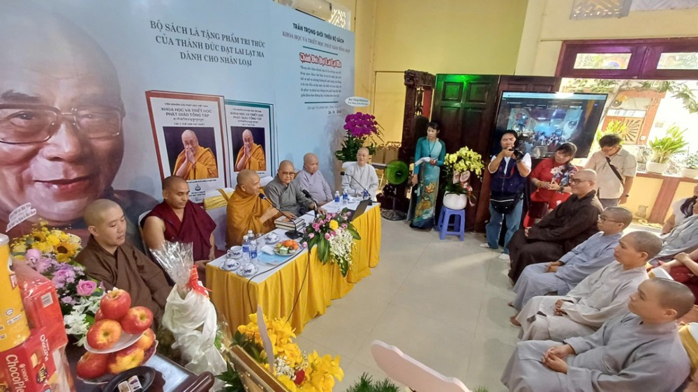 TP.HCM: Trang trọng buổi giới thiệu Ấn phẩm Khoa học và Triết học Phật giáo Tổng tập tại chùa Kỳ Viên