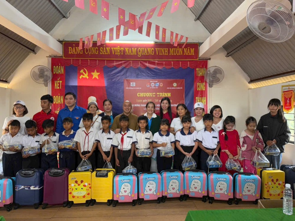 Đắk Lắk: Xuân gắn kết – Tết yêu thương tại buôn Ea Mấp, xã Quảng Phú