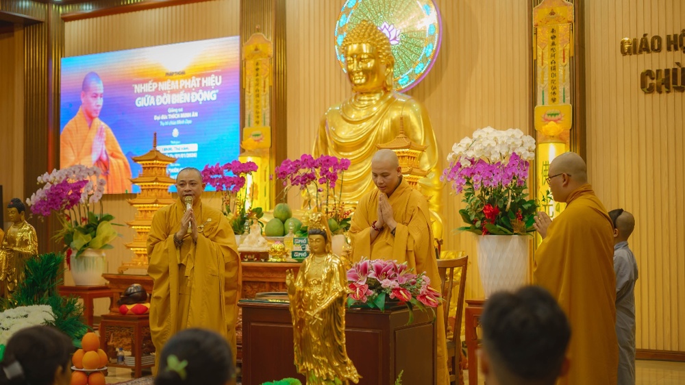 TP.HCM: Đại đức Thích Minh Ân chia sẻ pháp thoại “Nhiếp niệm Phật hiệu giữa đời biến động” tại chùa Thiên Chánh