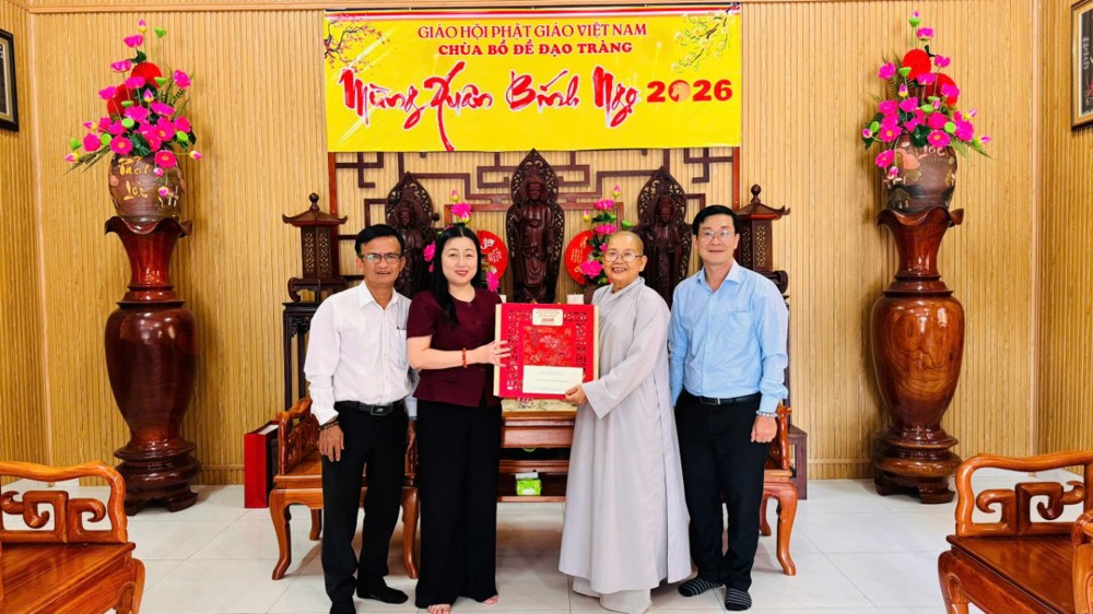 TP.HCM: Lãnh đạo chính quyền chúc Tết và dâng hương tại Chùa Bồ Đề Đạo Tràng 