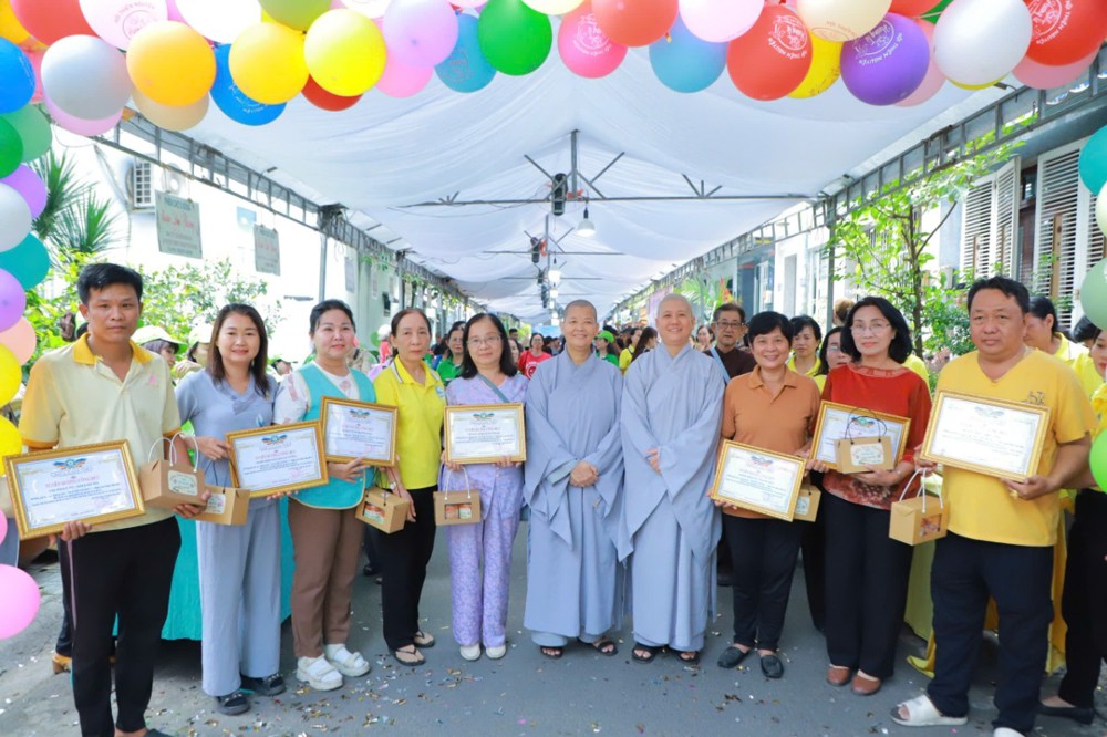 TP.HCM: Chùa Lam Viên tổ chức phiên chợ Từ Tâm 0 đồng “Xuân yêu thương” hướng về ngày Đức Phật thành đạo