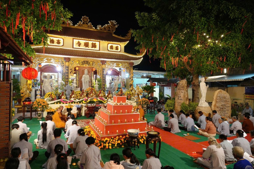 Vĩnh Long: Chùa Qui Thuận trang nghiêm khai đàn Dược Sư cầu phước báo bình an năm Bính Thìn 2026