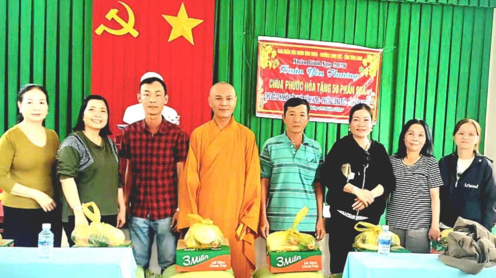 Vĩnh Long: Chùa Phước Hòa Trao 100 Phần Quà Xuân Bính Ngọ 2026 Tại Tiểu Cần và Long Đức