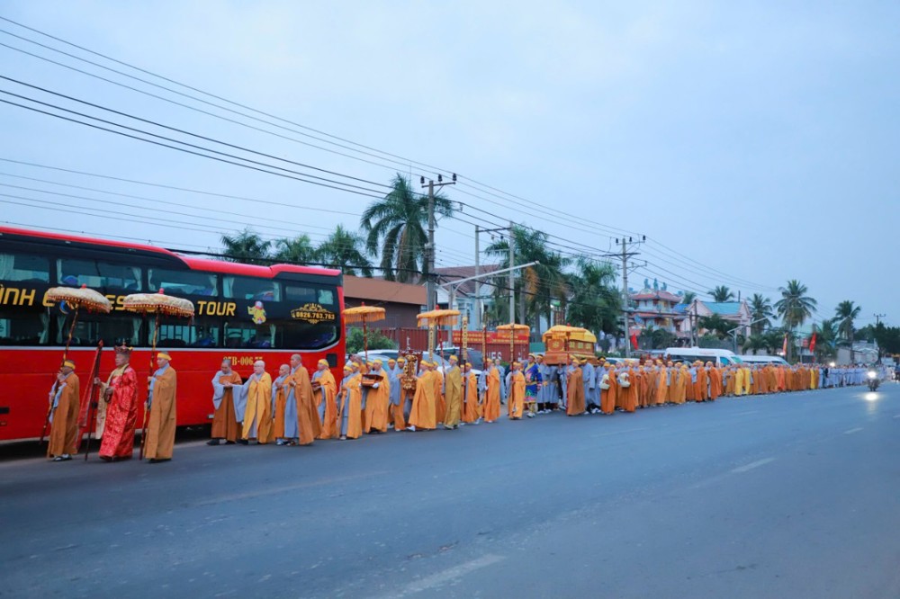 Đồng Nai: Trang nghiêm Lễ truy niệm và phụng tống kim quan Ni trưởng Thích Nữ Minh Ấn