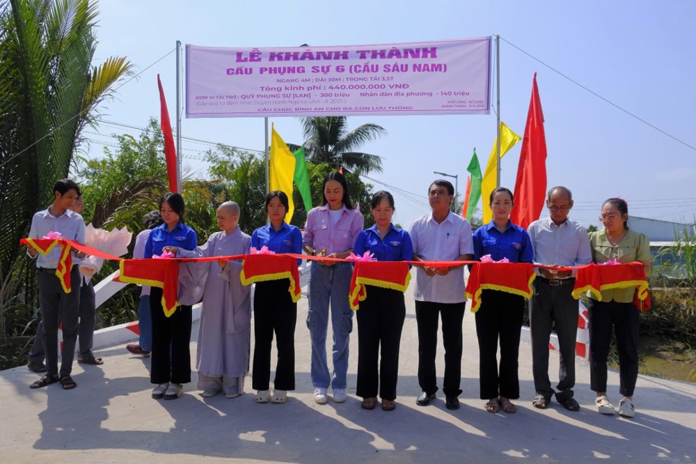 Đồng Tháp: Khánh thành cầu giao thông nông thôn Quỹ Phụng Sự 6 tại xã Phú Hựu