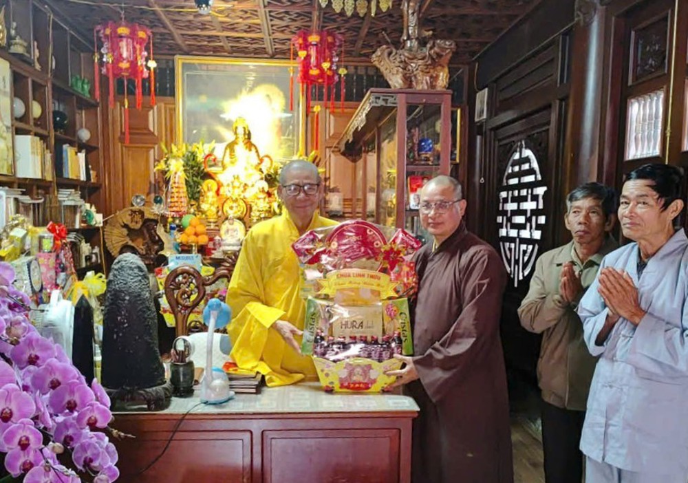 Đắk Lắk: Chùa Linh Thứu khánh tuế chư Tôn đức và chúc Tết các cơ quan ban ngành