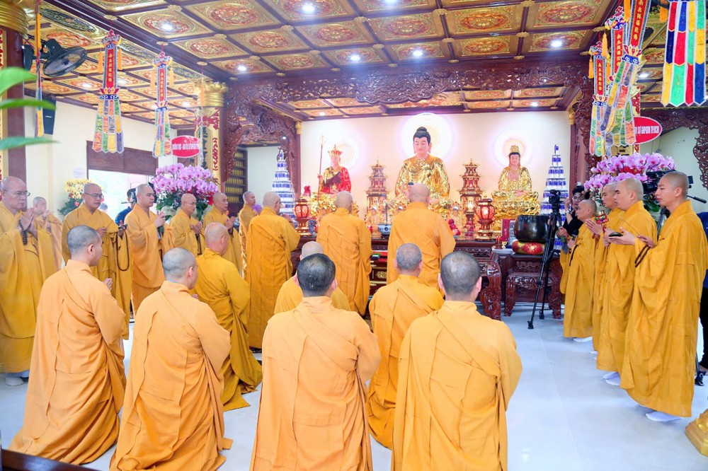 TP.HCM: Khánh tạ Tam bảo, công bố quyết định thành lập điểm sinh hoạt tôn giáo tập trung Tịnh xá Phước Sơn