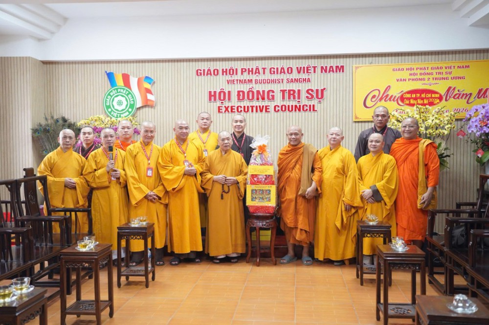 Ban Trị sự GHPGVN tỉnh Cà Mau, Công an TP.HCM và Bệnh viện Chợ Rẫy chúc Tết lãnh đạo Trung ương GHPGVN