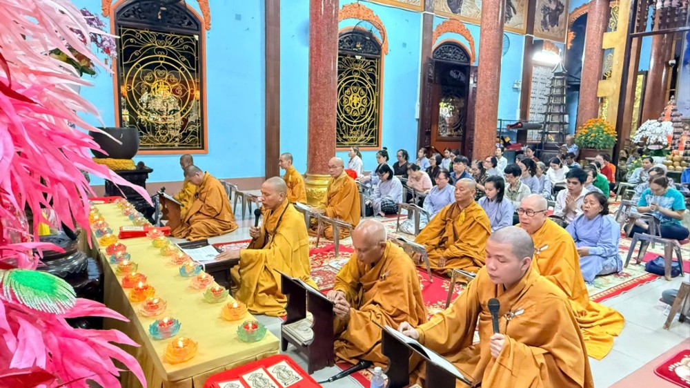 TP.HCM: Trang nghiêm khai đàn Pháp hội Dược Sư đầu xuân tại Tổ đình chùa Vạn Thọ