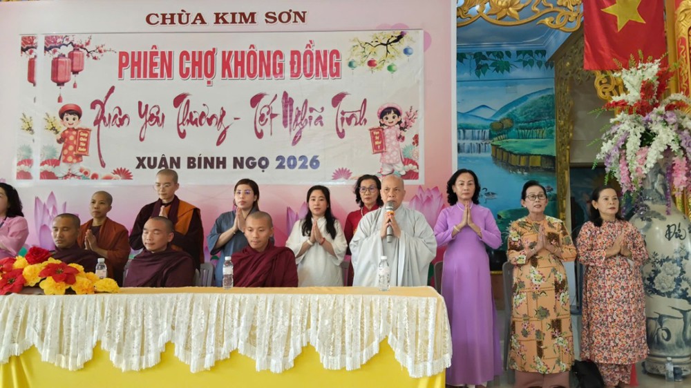Cà Mau: Phiên chợ 0 đồng “Xuân Yêu Thương- Tết Nghĩa Tình” tại chùa Kim Sơn phường Hòa Thành