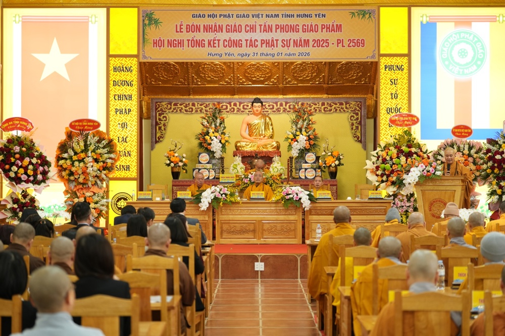 Hưng Yên: Hội nghị tổng kết công tác Phật sự 2025 và trao Giáo chỉ tấn phong giáo phẩm