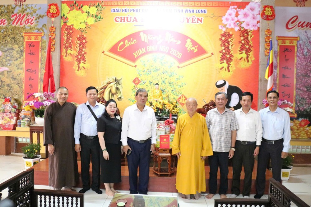 Vĩnh Long: Lãnh đạo Tỉnh ủy, UB MTTQVN tỉnh thăm chúc Tết BTS GHPGVN tỉnh tại chùa Lưỡng Xuyên