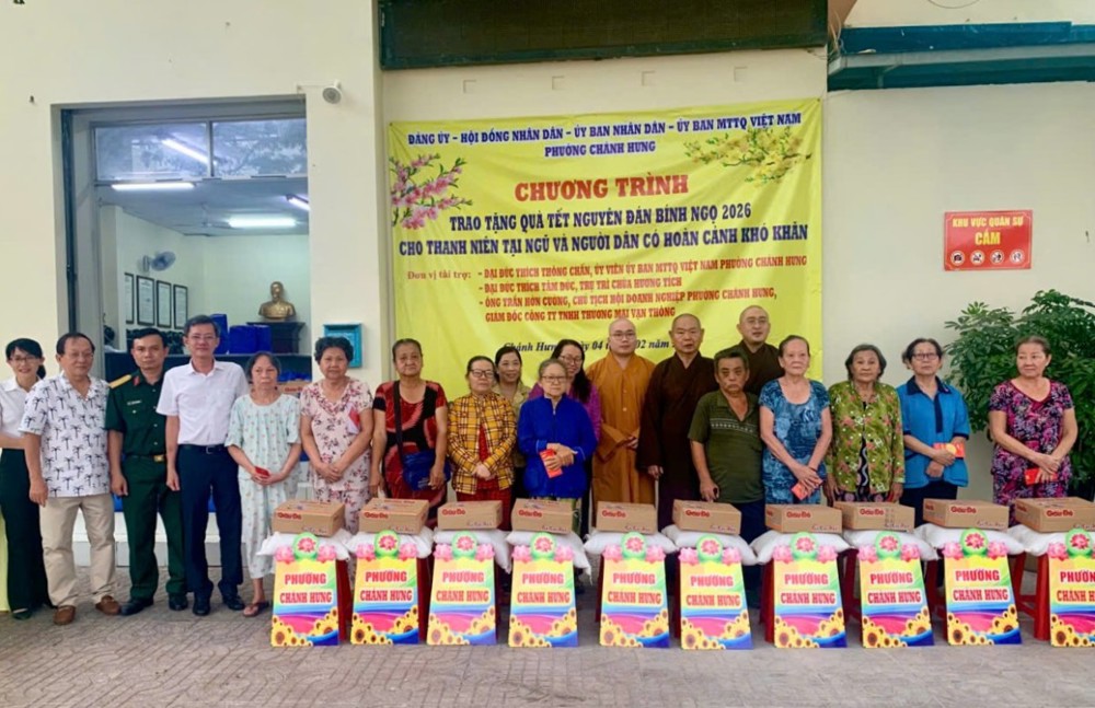TP.HCM: Phật giáo phường Chánh Hưng mang Tết nghĩa tình đến với người dân