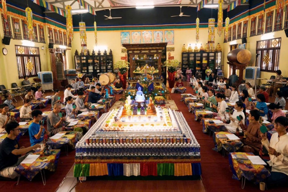 TP.HCM: Hàng trăm Phật tử vân tập tại Tu viện Như Giác dự Lễ đàn Dược Sư – trì tụng 1 triệu biến đầu xuân