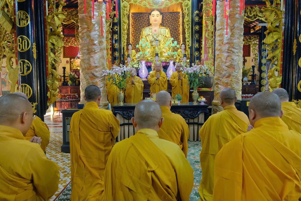 Chư Tôn đức Văn phòng 1 Phật giáo An Giang trang nghiêm lễ Tổ, họp mặt đầu xuân Bính Ngọ