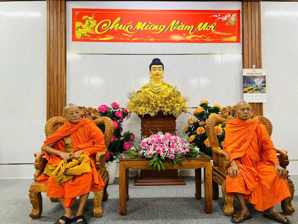 Cần Thơ: Chư tôn đức lãnh đạo Phật giáo thành phố đảnh lễ, chúc tết Đức Phó Pháp chủ GHPGVN và các cơ quan chức năng